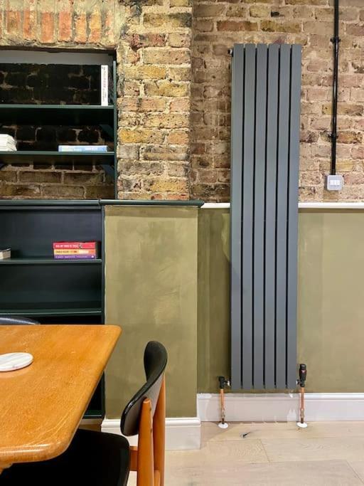 Exposed Brick Flat Finsbury Park Apartment ลอนดอน ภายนอก รูปภาพ