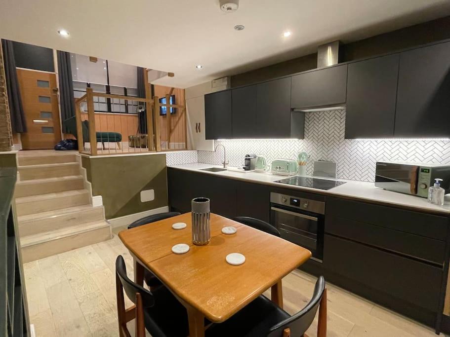Exposed Brick Flat Finsbury Park Apartment ลอนดอน ภายนอก รูปภาพ